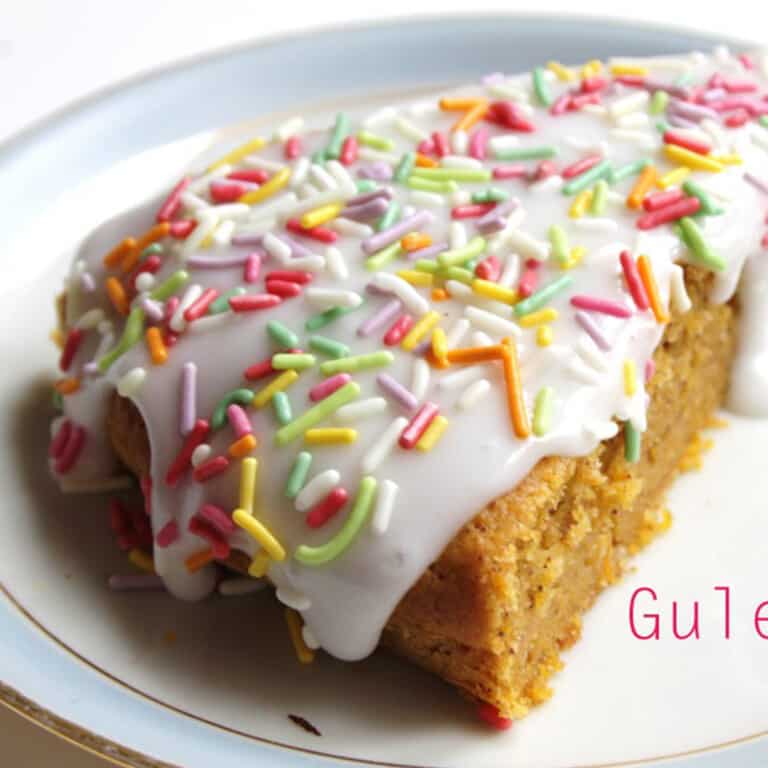 gulerodskage med glasur