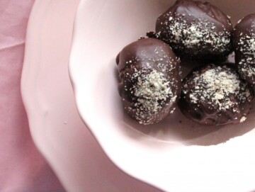 hjemmelavet påskeæg med marcipan og chokolade