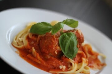 spaghetti og kødboller