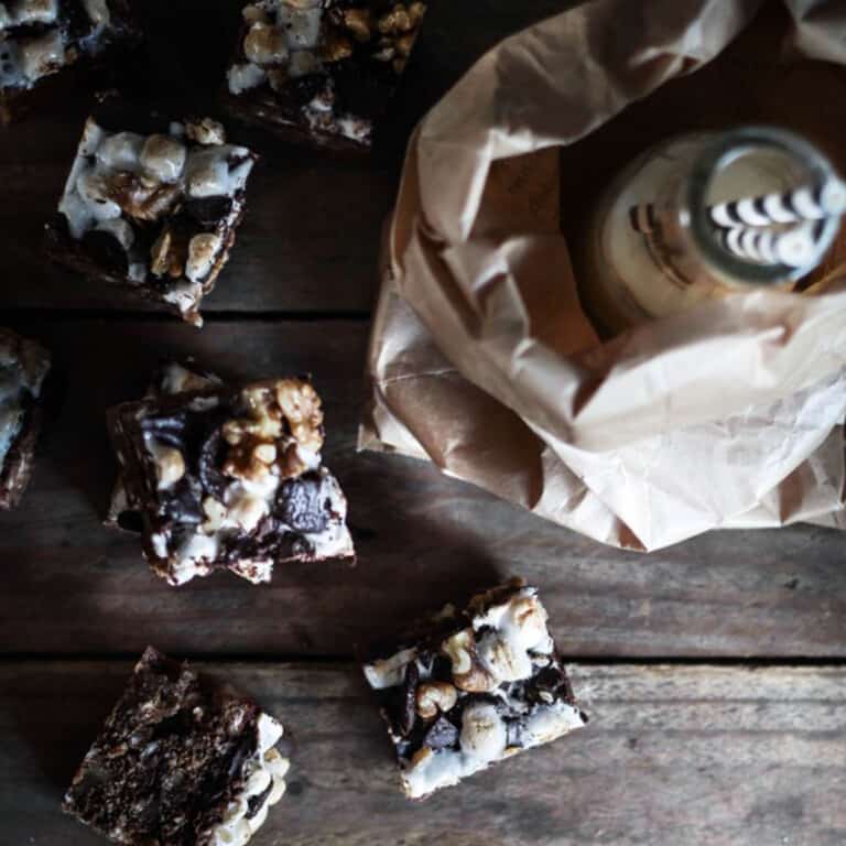 små rugbrød med chokolade