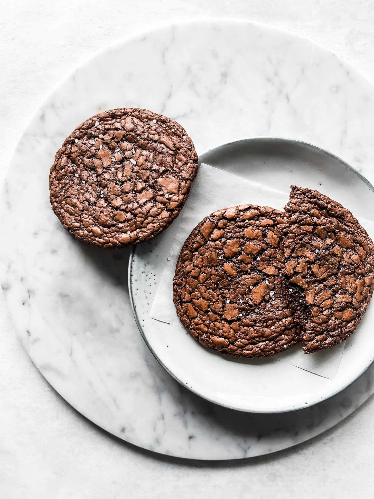 Brownie Cookies - opskrift på store chokolade cookies 