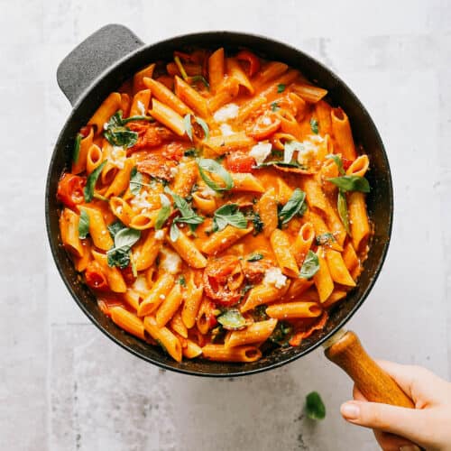 One Pot Pasta Med Chorizo, Tomat Og Ost - Cremet One Pot Pasta